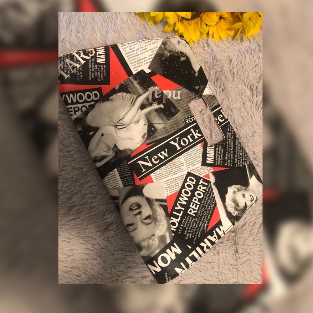 ❗️Labor Day Sale ❗️Marilyn Monroe Clutch